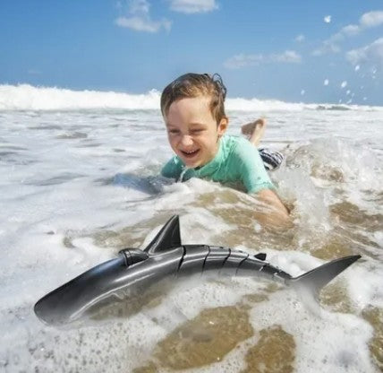 Tiburón a Control Remoto